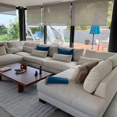 Villa Dezem-infinity Pool-near Cannes-panorama-ac *